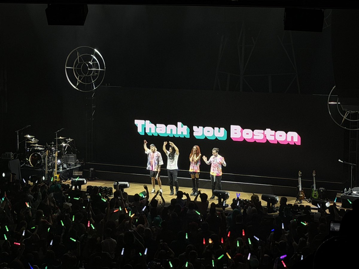MIKU EXPO tweet media