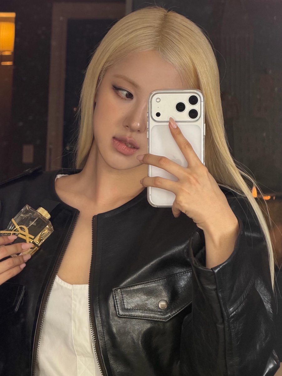 rosie tweet media