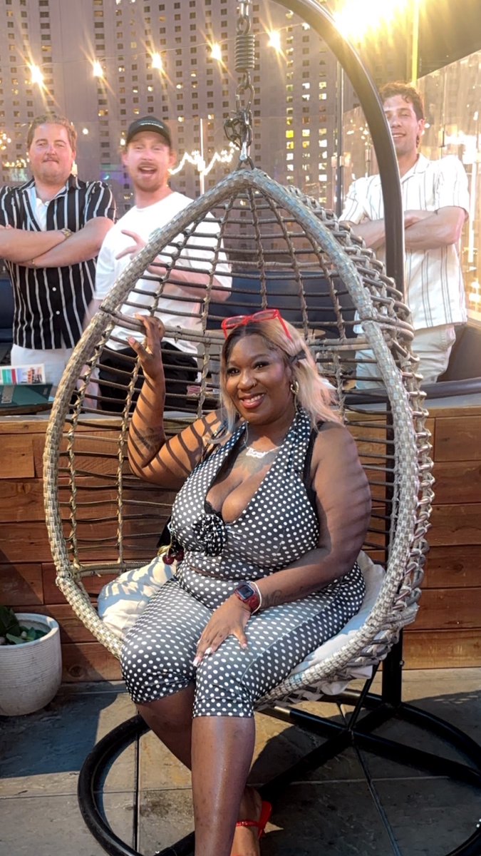 Nicole aka BIG Mama 😋 tweet media