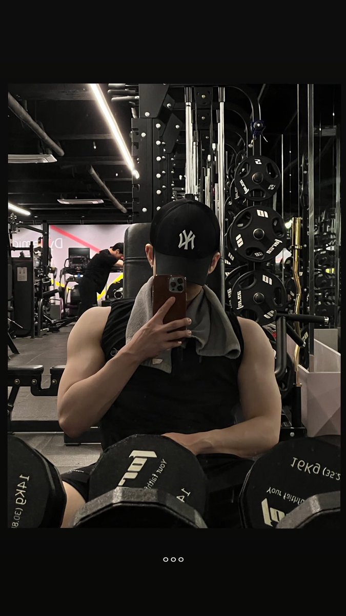soopsubey's tweet photo. 숩🖤 https://t.co/ABnxPGSJVF