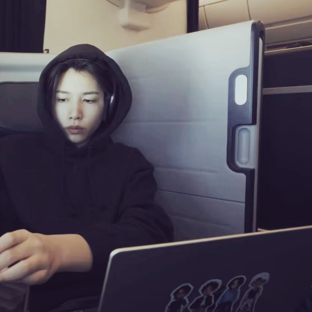 ren 🐻❄️ tweet media