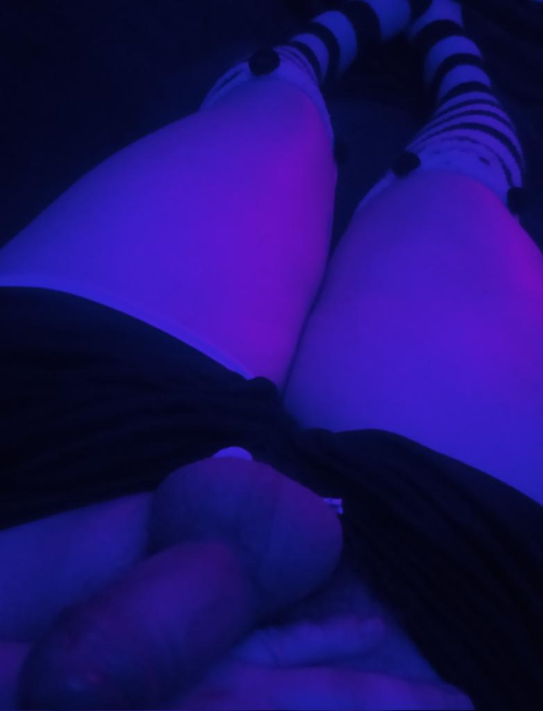 Ur french purrple femboy :3 tweet media