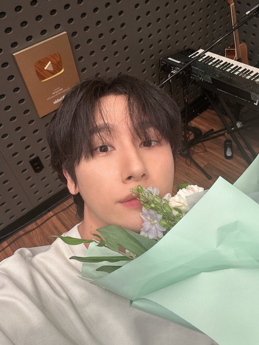 feat_danceology's tweet photo. 250512 changkyun on b.stage 💜

on the way back home from monkira ~ https://t.co/diliu7cXA0