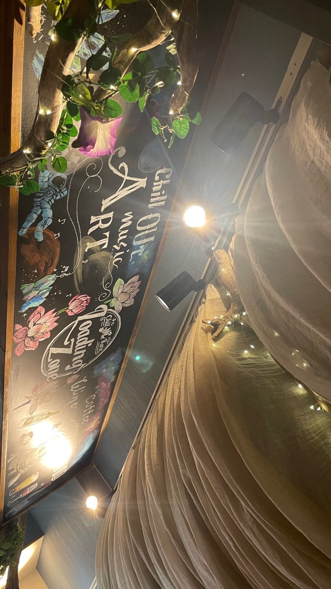 miyabi_le's tweet photo. 本日は、高円寺の通称チルバル ＠chillbaru にて出演です。
17:00〜21:00対面鑑定予定ですが、到着遅くなる場合もご連絡いただければお待ちできますので、ご相談くださいね。
今日は何食べよう〜(^^)♪
↑いつもそれ笑 https://t.co/Edk5ENkLKl