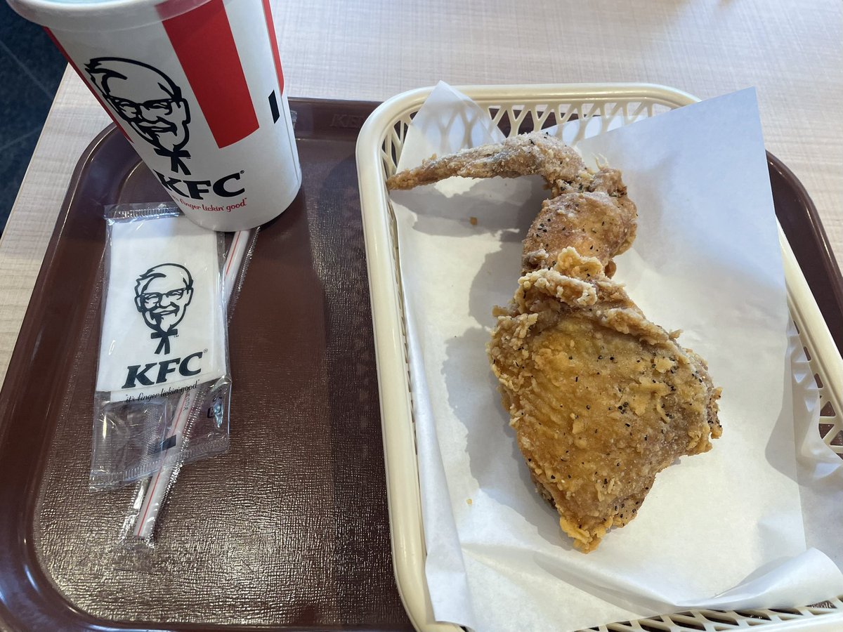 あるら tweet media