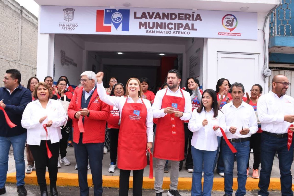 ReporteToluca's tweet photo. 🤩 #EsNeta? 🧼👚 Abren en San Mateo Atenco la primera lavandería gratuita municipal 

Toda la información aquí 🌐 https://t.co/W4868SN1f9 https://t.co/IuS9ANryGy