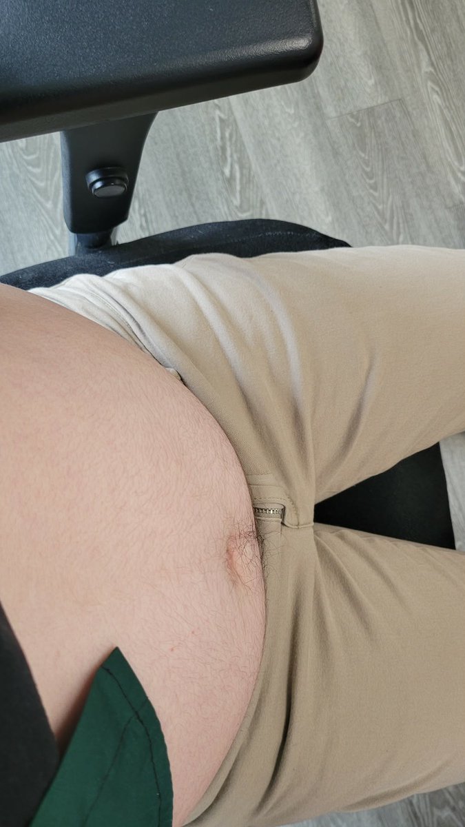 heb65567's tweet photo. @CharlesbutDoggy It's sad that I'm not hairy, But is that enough? 🥺 https://t.co/YMnvAFV0zl