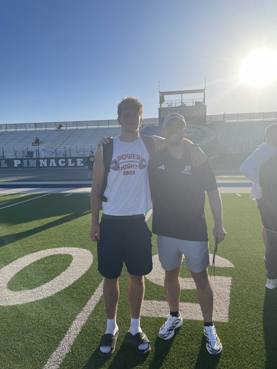 TylerOverstree7's tweet photo. After a great conversation with @CoachJMath I am blessed to receive my first D1 offer to @DrakeBulldogsFB @Cehsfootball @Coach_ATaylor  @CoachThiele @KamrynBennett @JUSTCHILLY @therealbeadle @CodyTCameron @gridironarizona @CoachPerrone https://t.co/eJJMtBZt5C