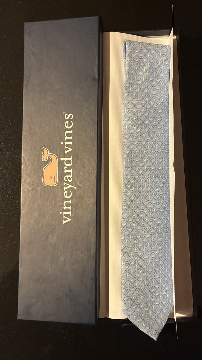 ChaunceyWiggins's tweet photo. Ex-wife of 3.5 years dropped my belongings off today and demoted me to friends with benefits. Atleast her pops left me with some heat from #thewhale for the going away gift. https://t.co/iXSWojbDJQ