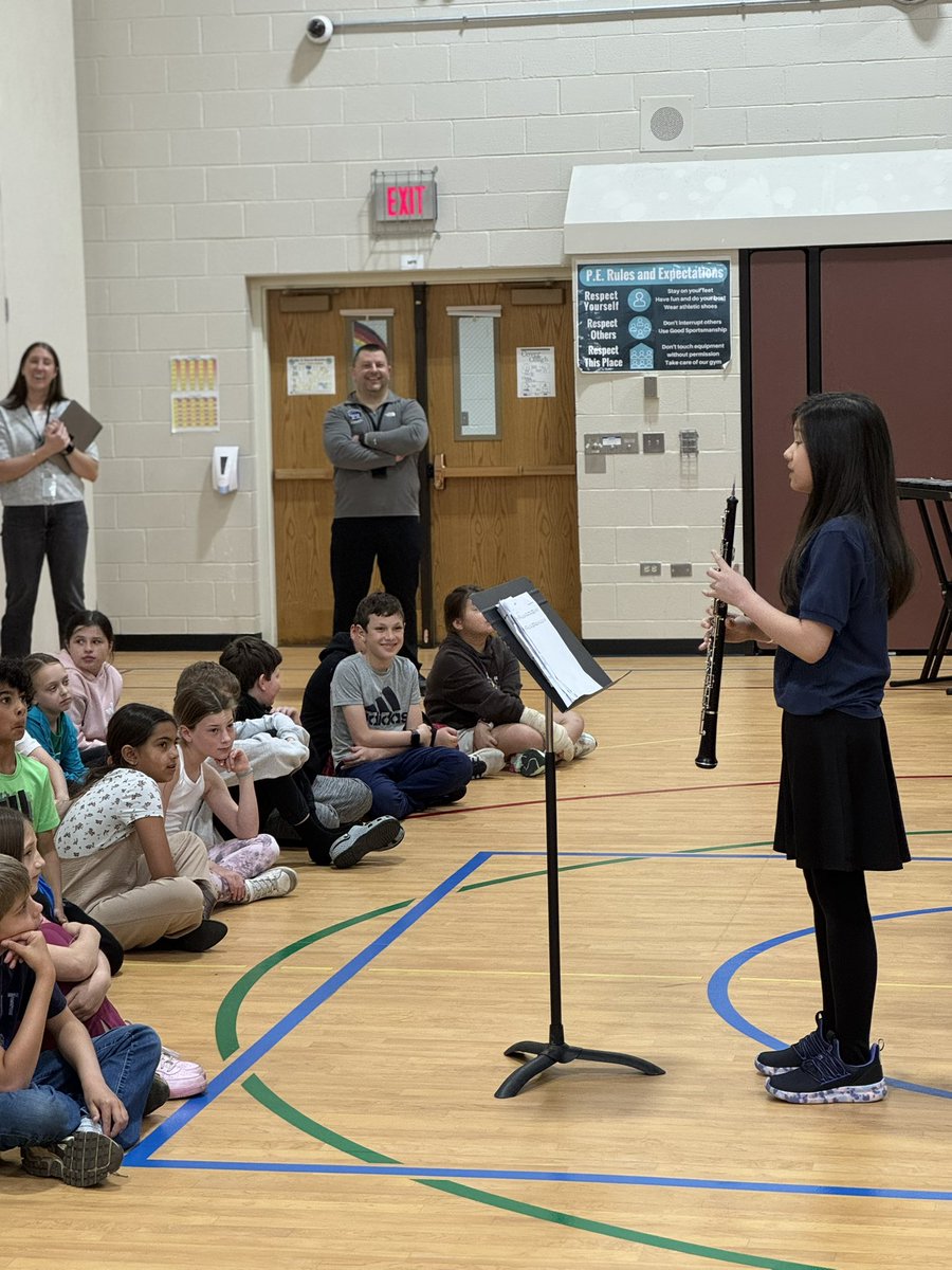 mrmorong's tweet photo. 🎶 The CHMS Fine Musician Tour was a blast! Our students had so much fun demonstrating all of the instruments for our Prospect, Monroe, and Walker 4th Graders. Instrument Tryouts start tomorrow! 🎶 #d181proud @CCSD181 https://t.co/6Tu65icycY