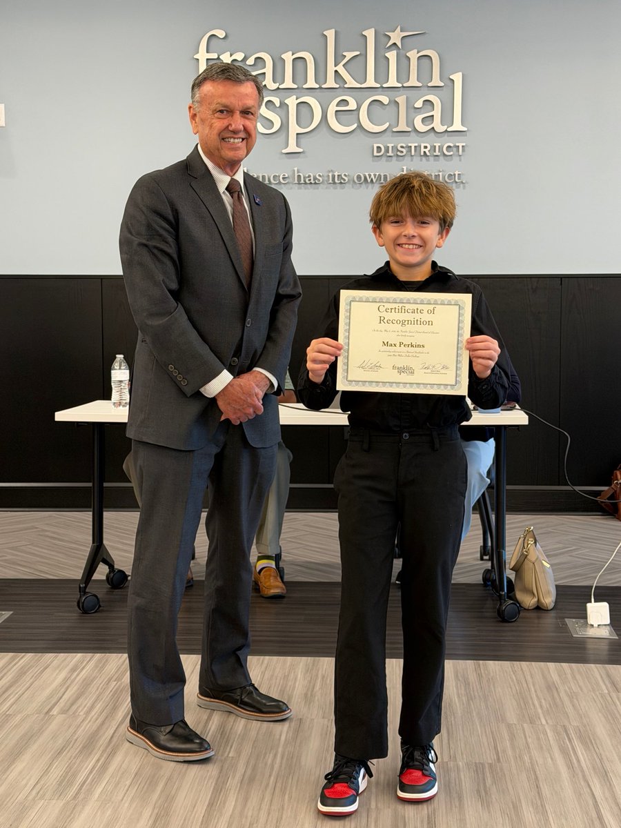 franklinspecial's tweet photo. Congratulations to @fssdPGMS 7th-grader Max Perkins, who was recognized tonight by the FSD School Board for advancing to the national semifinal round of the @MottMillion Challenge with his invention, The Smart Pot, designed to take the guesswork out of watering plants. https://t.co/3P4sPA8fdd