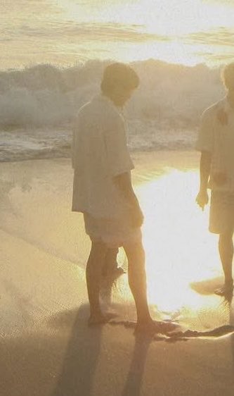 chaerrytaste's tweet photo. he’s recharging his sun powers https://t.co/ei4NmKCAtY