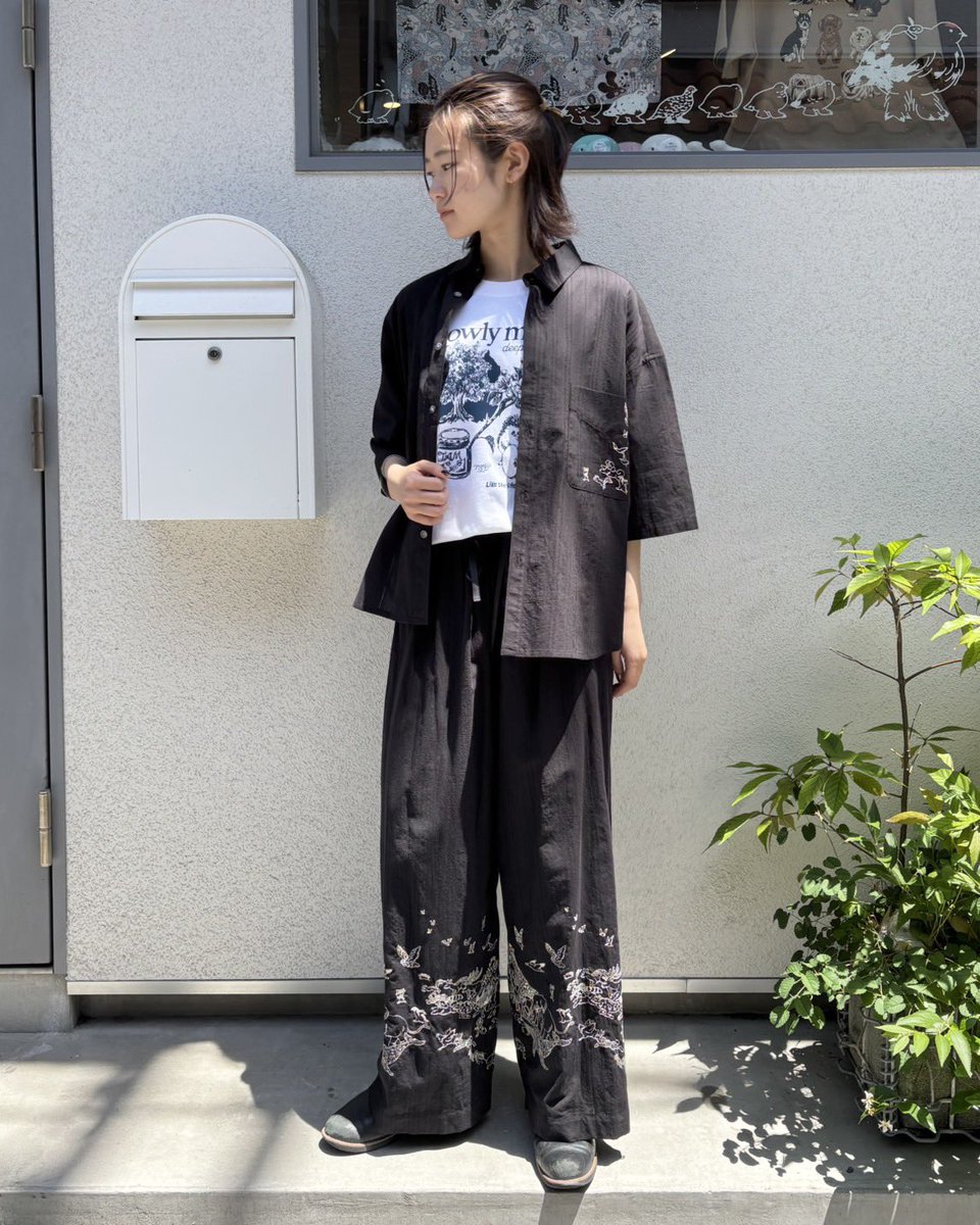 marbleSUD_naka's tweet photo. EMB ran🦒🐘🐋🦌🦥

たくさんの動物たちが前に向かって進んでいく様子を、
マーブルシュッドらしい繊細な刺繍で表現☺️

未来を目指して歩んでいくという想いを込めた希望あふれるテキスタイルです🌟

これからも大切な仲間たちと共に、
新しい物語を紡いでいけますように🌱

#マーブルシュッド #中崎町 https://t.co/Bq6DkTzU61