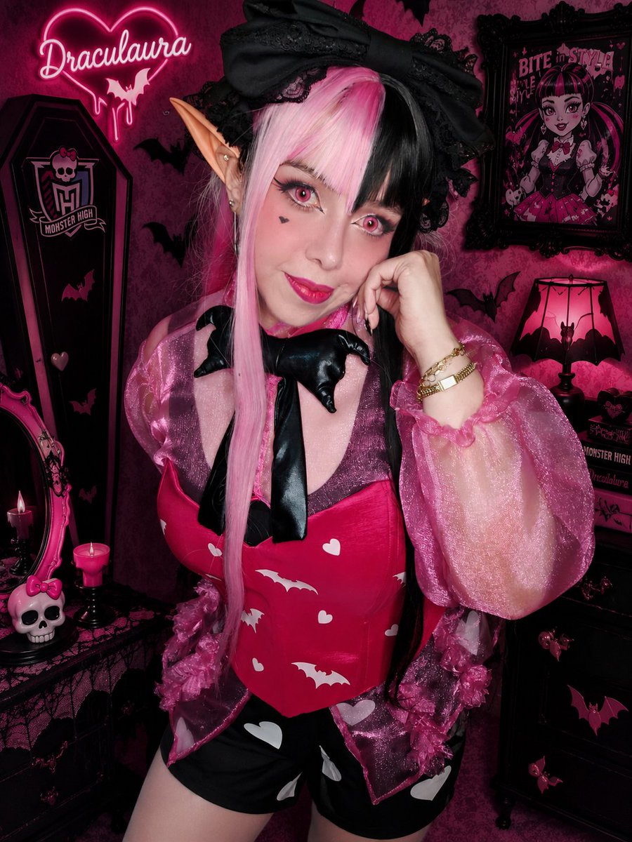 yiyis_stuff's tweet photo. Draculaura~
#monsterhigh #draculaura #draculaurag3 https://t.co/t8uxSNhwtY
