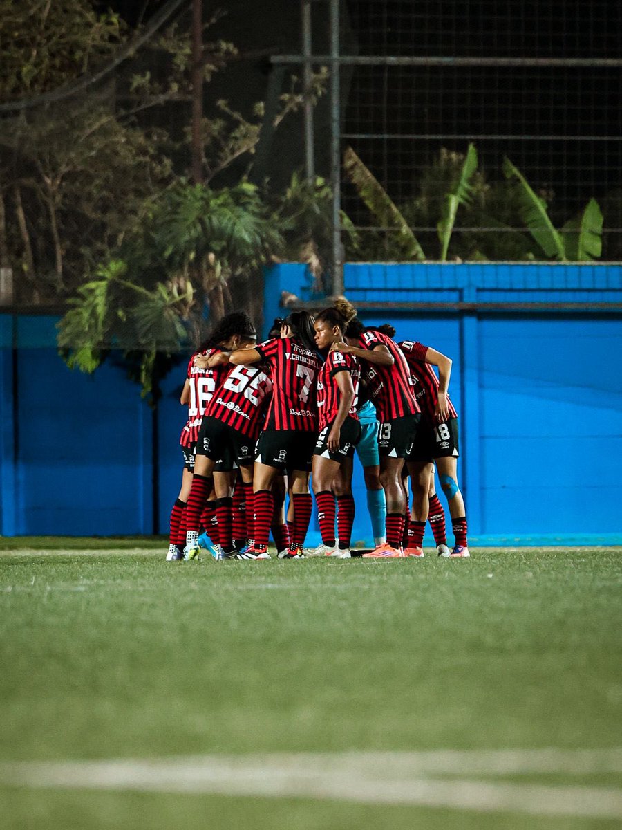 ldacr's tweet photo. ¡PROMETIERON ESTAR SIEMPRE! ❤️🖤 https://t.co/oalKsFvmMh