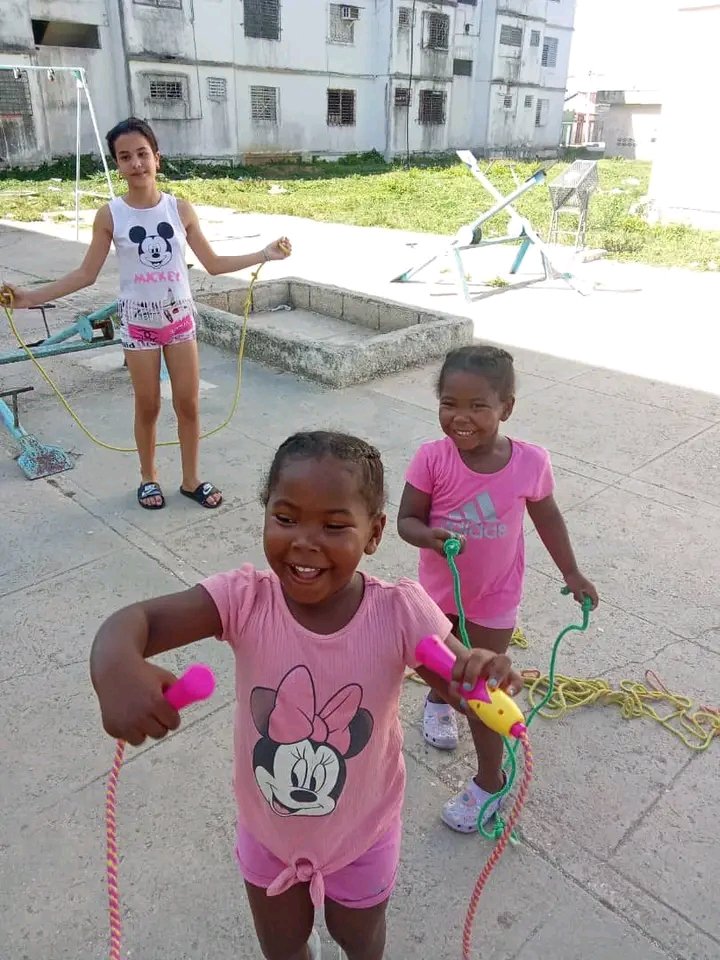 directoredusag's tweet photo. #EducaciónSagua realiza actividades en las comunidades como parte de las acciones de la #RedjuvenilComunitaria y del movimiento #MiBarrioporCuba https://t.co/fCtO0nvL9h