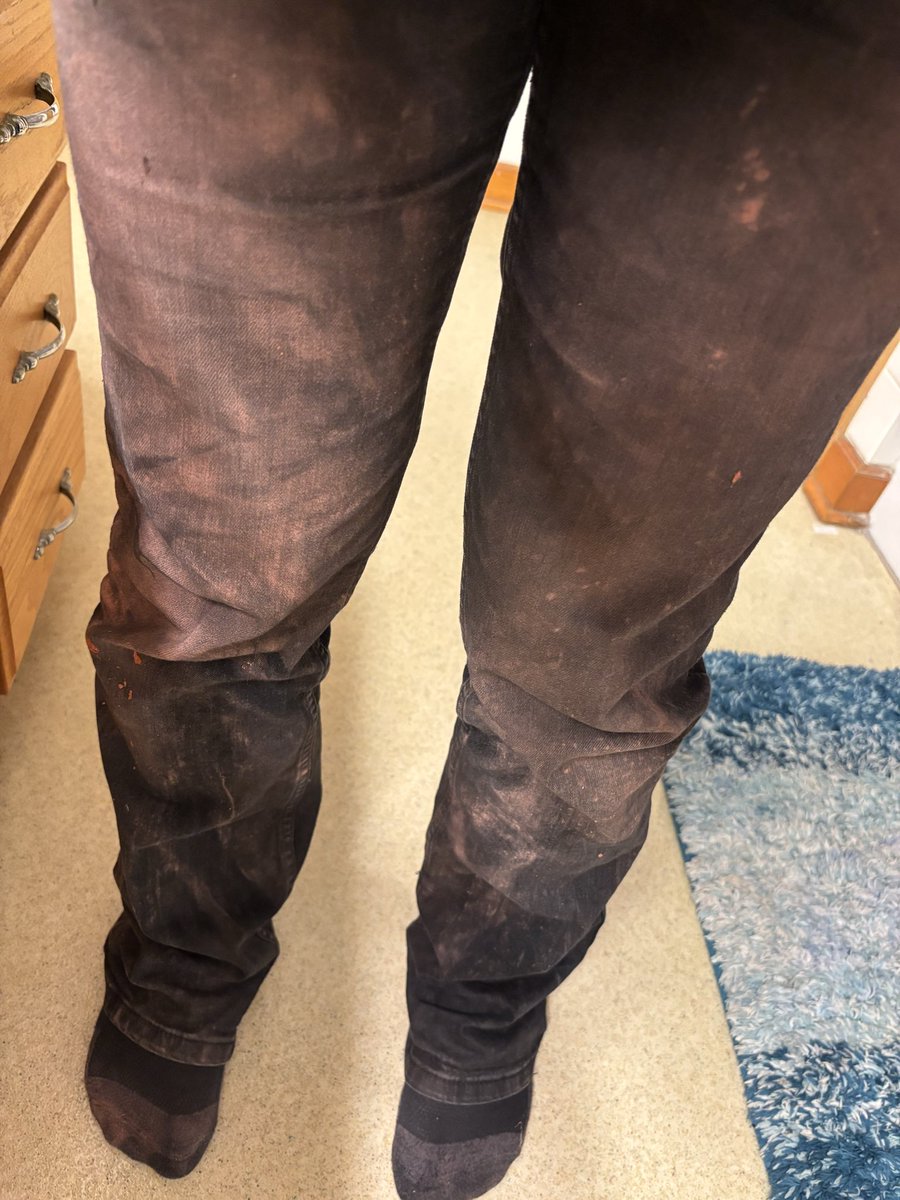 StrawD0g_'s tweet photo. I hate sand(ing) https://t.co/9F4GGO6azs