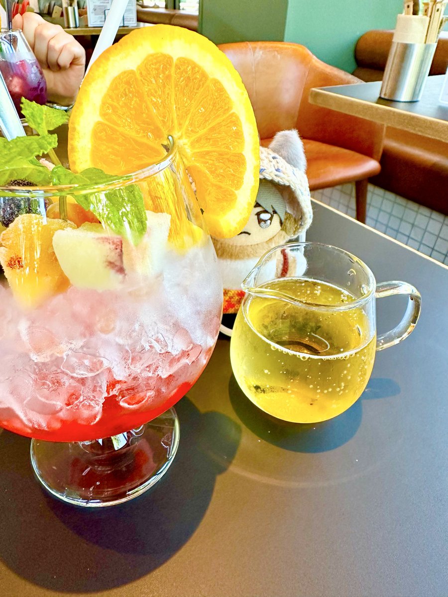 bupmgmp's tweet photo. 久々のおしゃカフェ
#ちみけものいる暮らし 
#ハイキュー
#ちみけも https://t.co/T31OlPlW1l