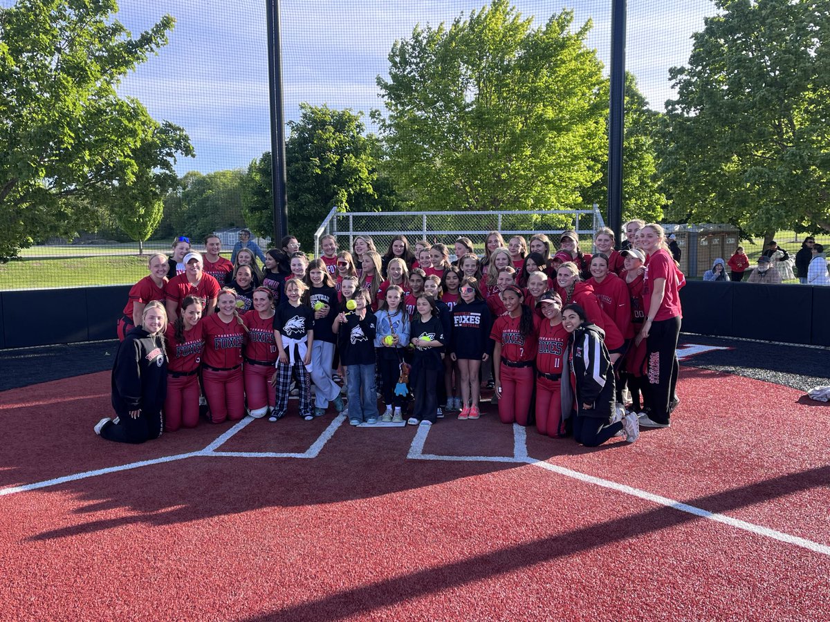 Yorkville High School Softball tweet media