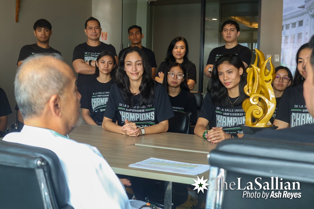 The LaSallian tweet media