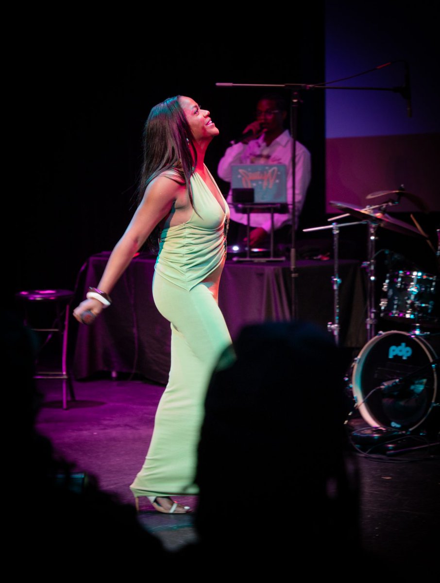 ZyahMusic's tweet photo. Wow, my first headlining show was a huge success!! 

My heart is so full 🥹❤️

Thank you to everyone that showed up and showed out for me.

A night I will always remember. 

Thank you God. https://t.co/M4qmIVNKpY