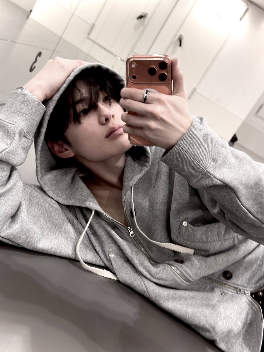 하이 tweet media