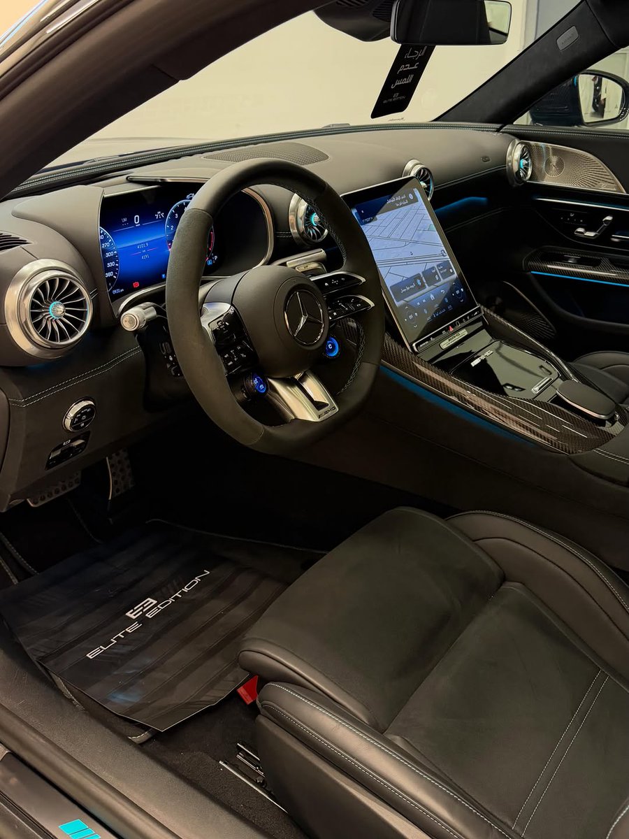 TheAutoHub's tweet photo. Mercedes-AMG GT 63 https://t.co/THQDkGENij