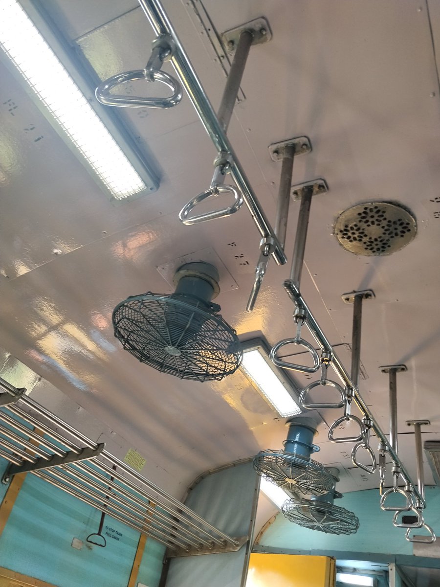 BaigJnd's tweet photo. Train no.66536 cpt to blr demu lights are on even in day time 7.43 am why waste electricity kindly switch off and take appropriate measures to avoid in future tq @drmsbc @DrmMys @RailMinIndia @KARailway @SWRRLY @NammaBESCOM @AshwiniVaishnaw @VSOMANNA_BJP @tv9kannada @publictvnews https://t.co/XjuQYKAKRn