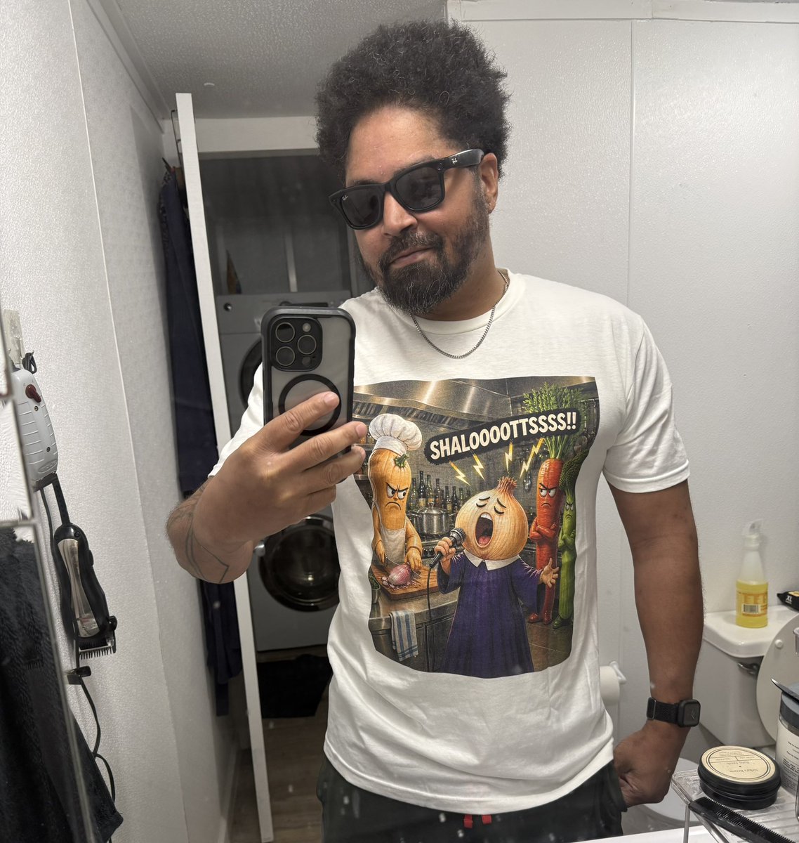 DocLimitless_'s tweet photo. Ayeee shaaaaloooottttessss on deck @fatcrazy111 #newmerch https://t.co/GYsGJP0Agg
