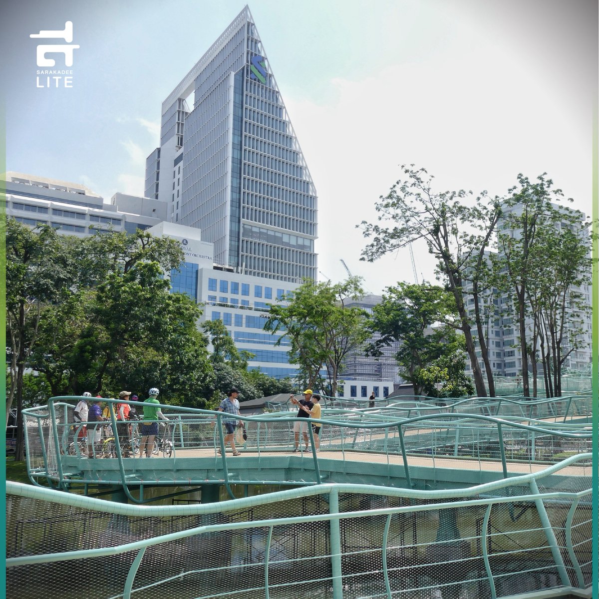 Sarakadeelite's tweet photo. #เส้นทางจักรยาน เส้นใหม่ของกรุงเทพฯ เชื่อมต่อ สวนลุมพินี – สวนเบญจกิติ เปิดทดลองใช้แล้ว 🚴‍♀️🌳 เส้นทางนี้ระยะทางราว 1.6 กิโลเมตร ใช้ร่วมกับเส้นทางคนเดินและวิ่ง แต่ทั้งนี้ยังไม่เสร็จสมบูรณ์ มีความคืบหน้าประมาณ 70-80 % แล้ว

See More : https://t.co/259naO7O8U https://t.co/Wwmtpi6584