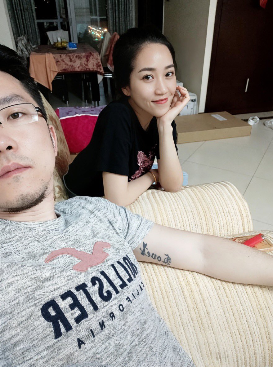 看图猜猜猜，一代人的偶像，堪比陈冠希。 https://t.co/cDBda2UGYM