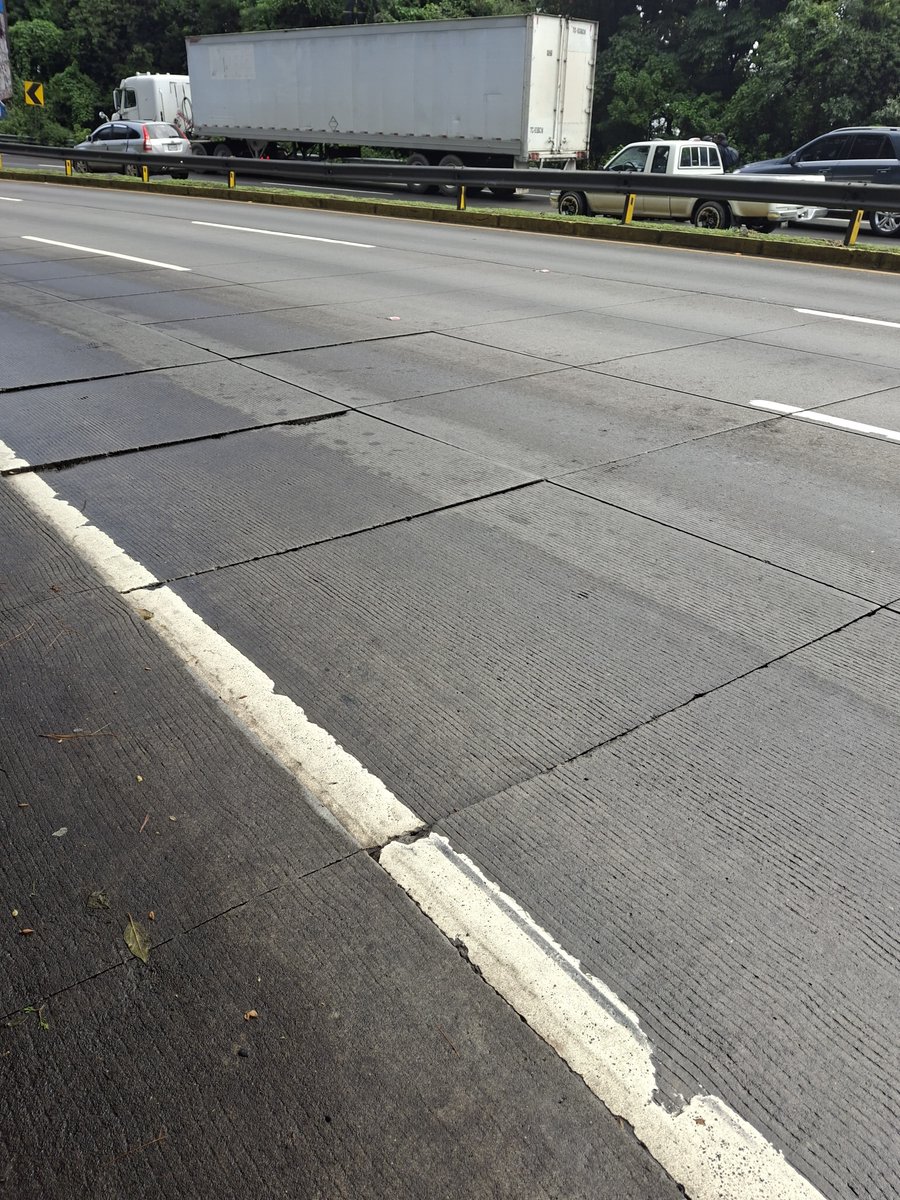 COVIAL_CIV's tweet photo. A partir de este miércoles 13 de mayo realizaremos reparaciones de planchas de concreto en la ruta CA-1 occidente, con sentido de Mixco a San Lucas Sacatepéquez. ¡Entérate de más detalles en el siguiente comunicado! 👇 

#AlPuebloDignoSeLeResponde https://t.co/S3m3NNHn0c