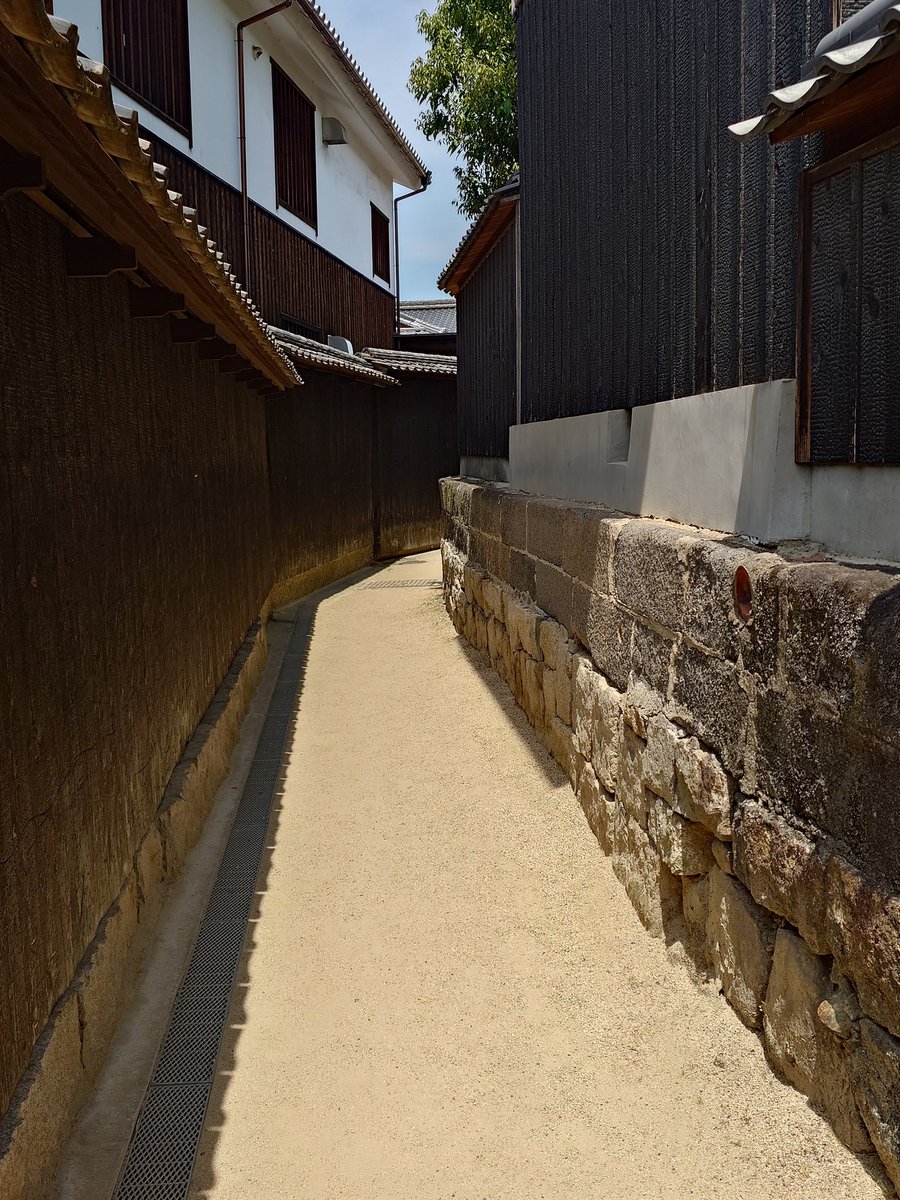 roppen130's tweet photo. 雰囲気散策癒し https://t.co/JPPMRbSlUi