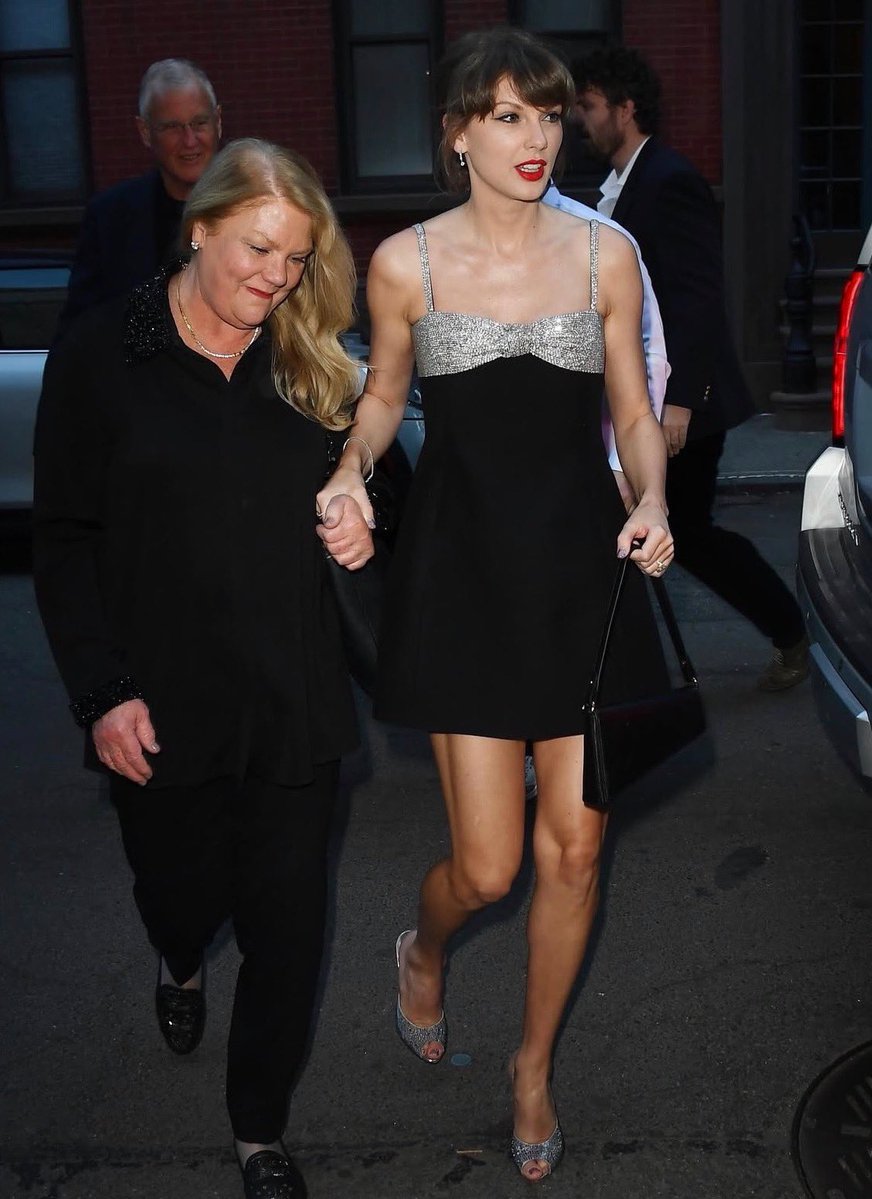 Taylor Swift Brasil tweet media
