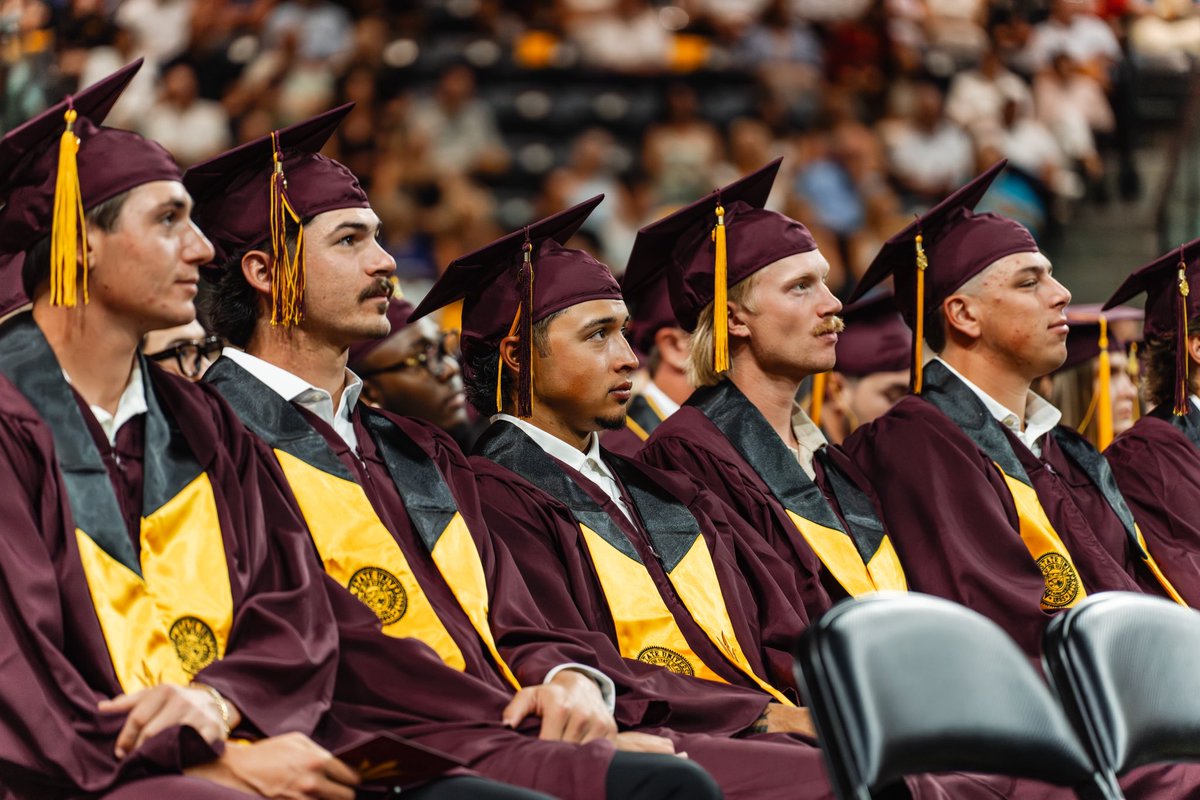ASU_Baseball's tweet photo. Congrats to the Class of 2026!! 🎓

Sun Devils for life 🔱

#ForksUp /// #Onward https://t.co/Dyl4i0FugR