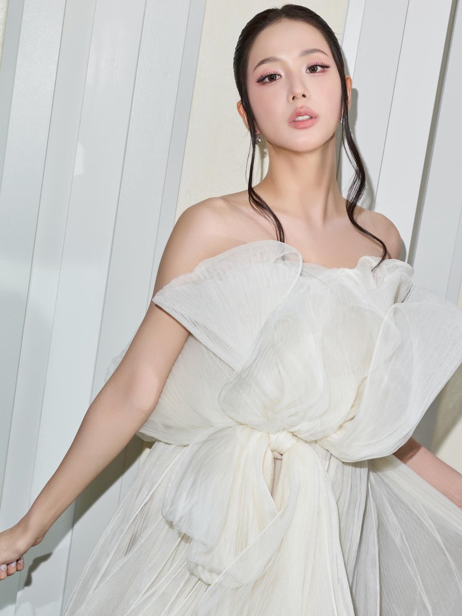 JISOO CHARTS tweet media
