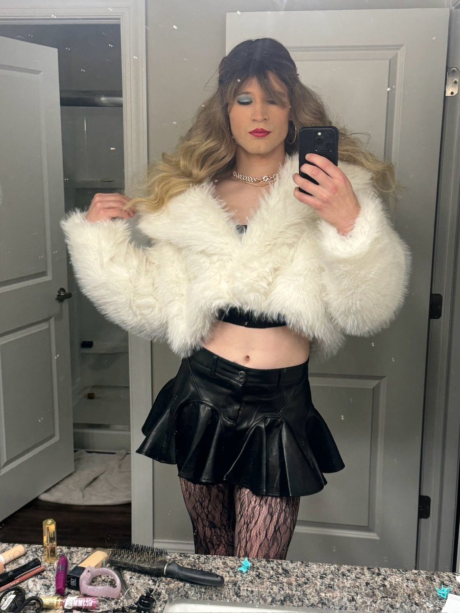 Dressupdanielle tweet media