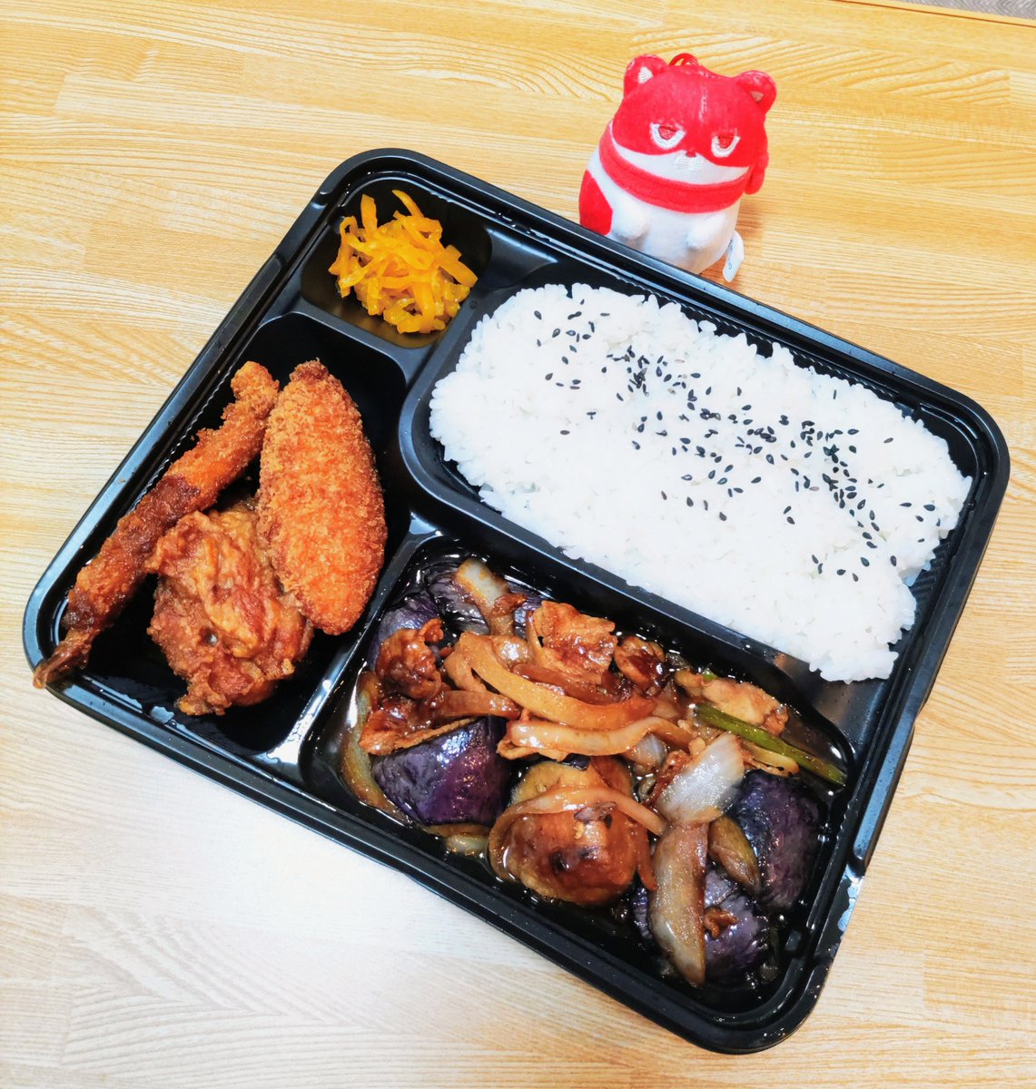 coret_omo_st's tweet photo. 新登場！オリジンさんの✨
なすの辛味噌炒め弁当���😋
＃デラックスバージョン
ごちそう様でした🙏
＃オリジン弁当
＃キッチンオリジン https://t.co/XvBhP6j4PM