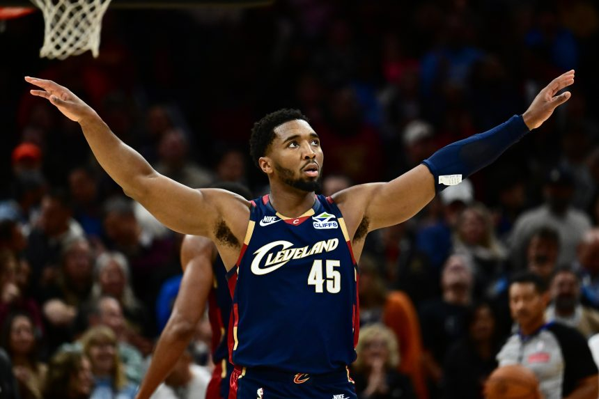 HISTORY: Donovan Mitchell has the MOST points scored in the 2nd