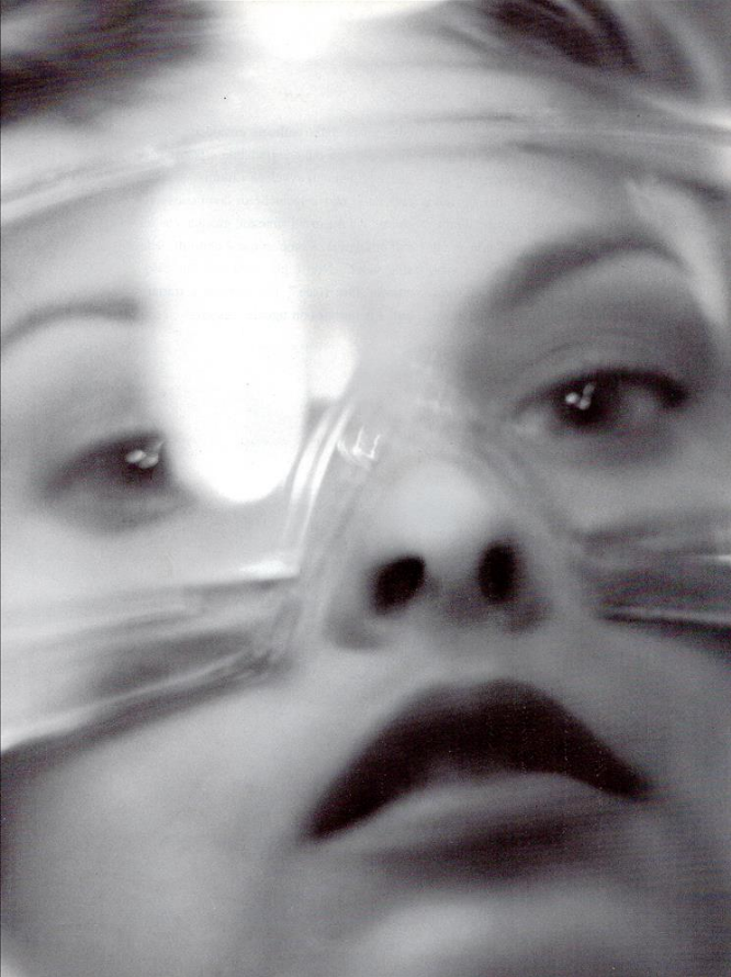 ryvnlovve's tweet photo. Linda Evangeslista for Vogue Italia, May 1994. photographed by Steven Meisel, styling by Joe McKenna https://t.co/AKErCjlVEq