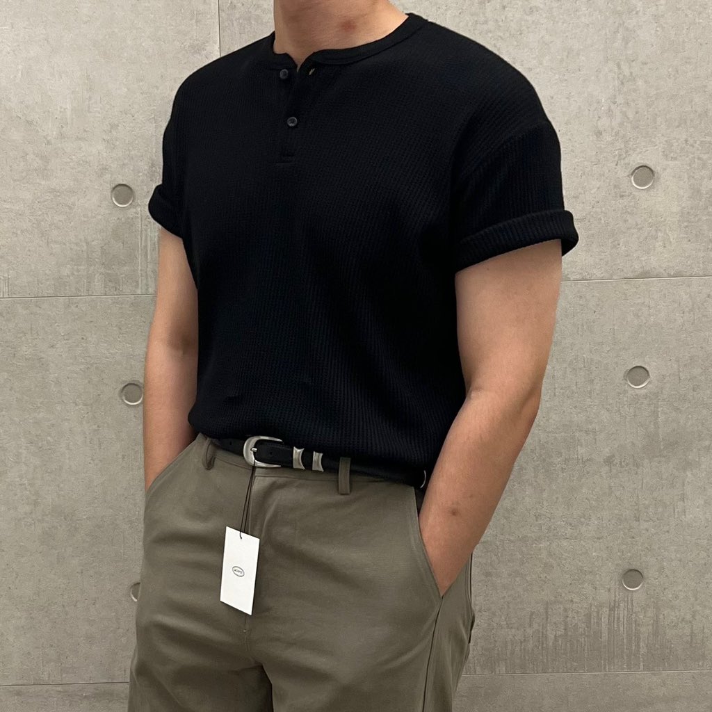 こういう “普通っぽいのに色気ある服” が結局モテる。