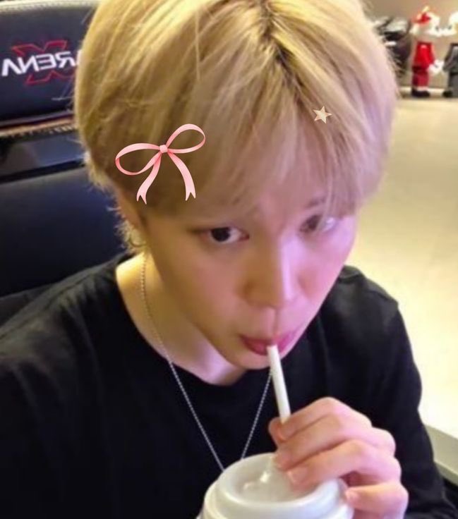 Jubs⁷ ♱ VAI VER O BTS ⊙⊝⊜ tweet media