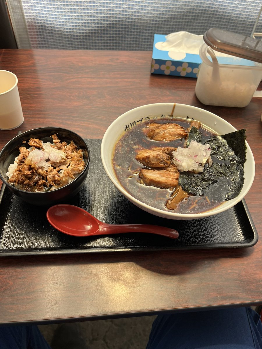 こじま tweet media
