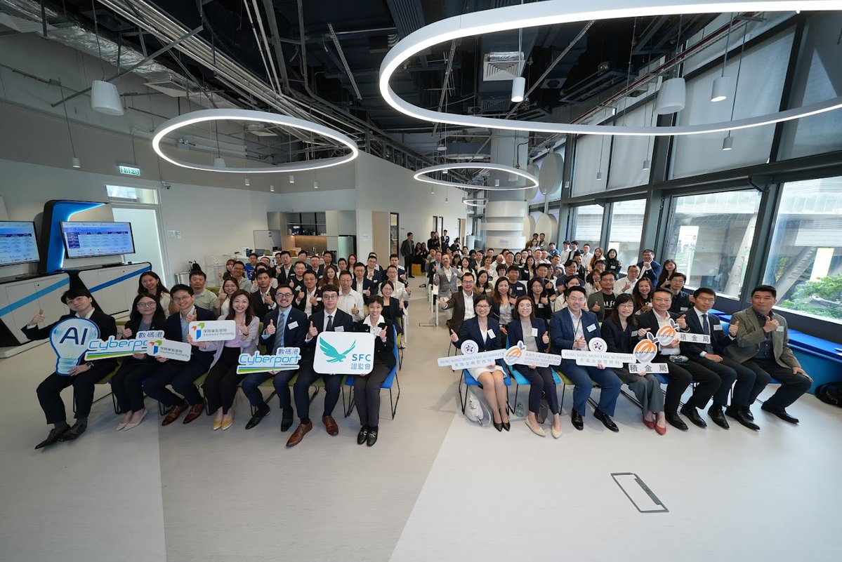 Finloop HK tweet media