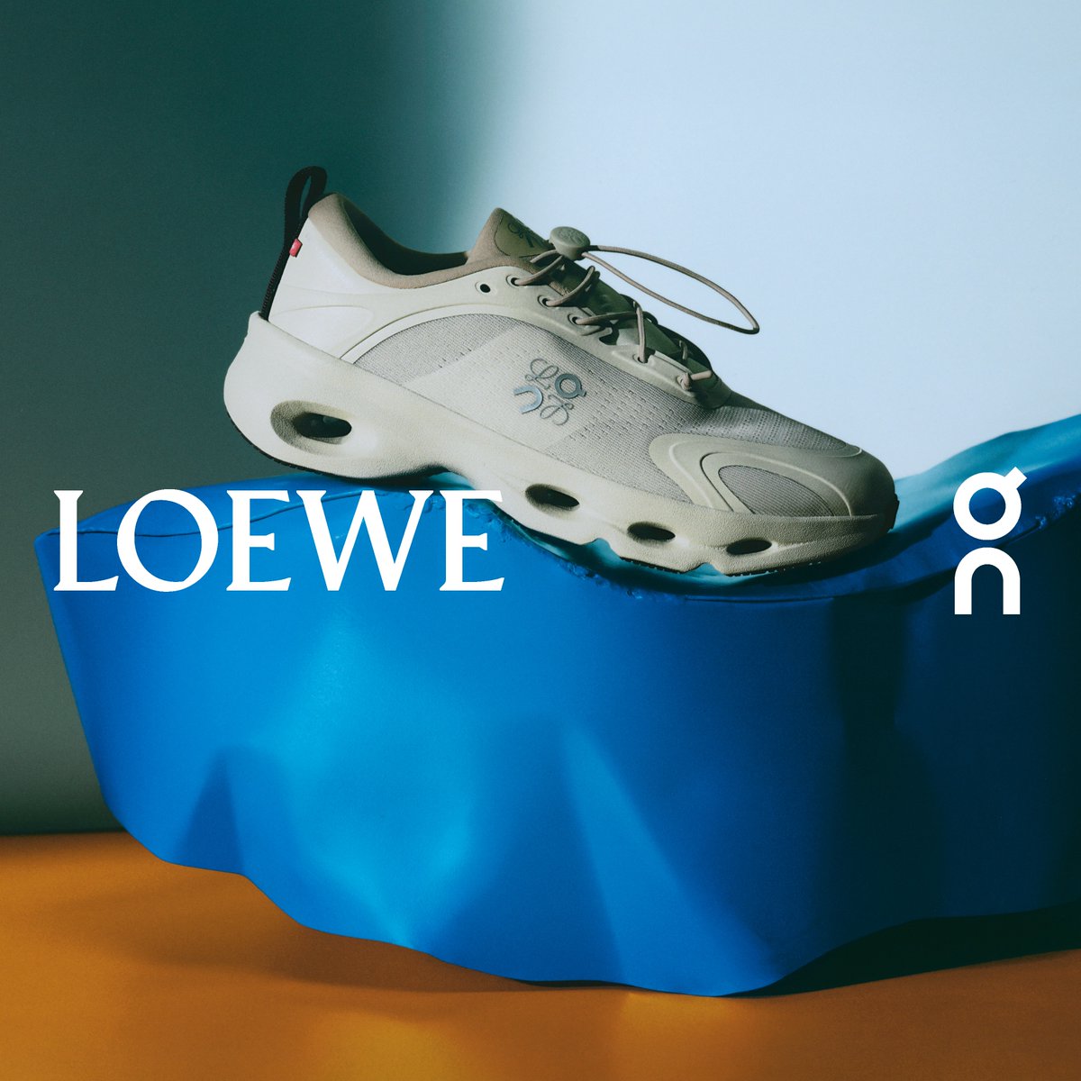 LOEWE 23SS 売り切りたいので値下げします！ 店舗およびオンラインストアで発売。