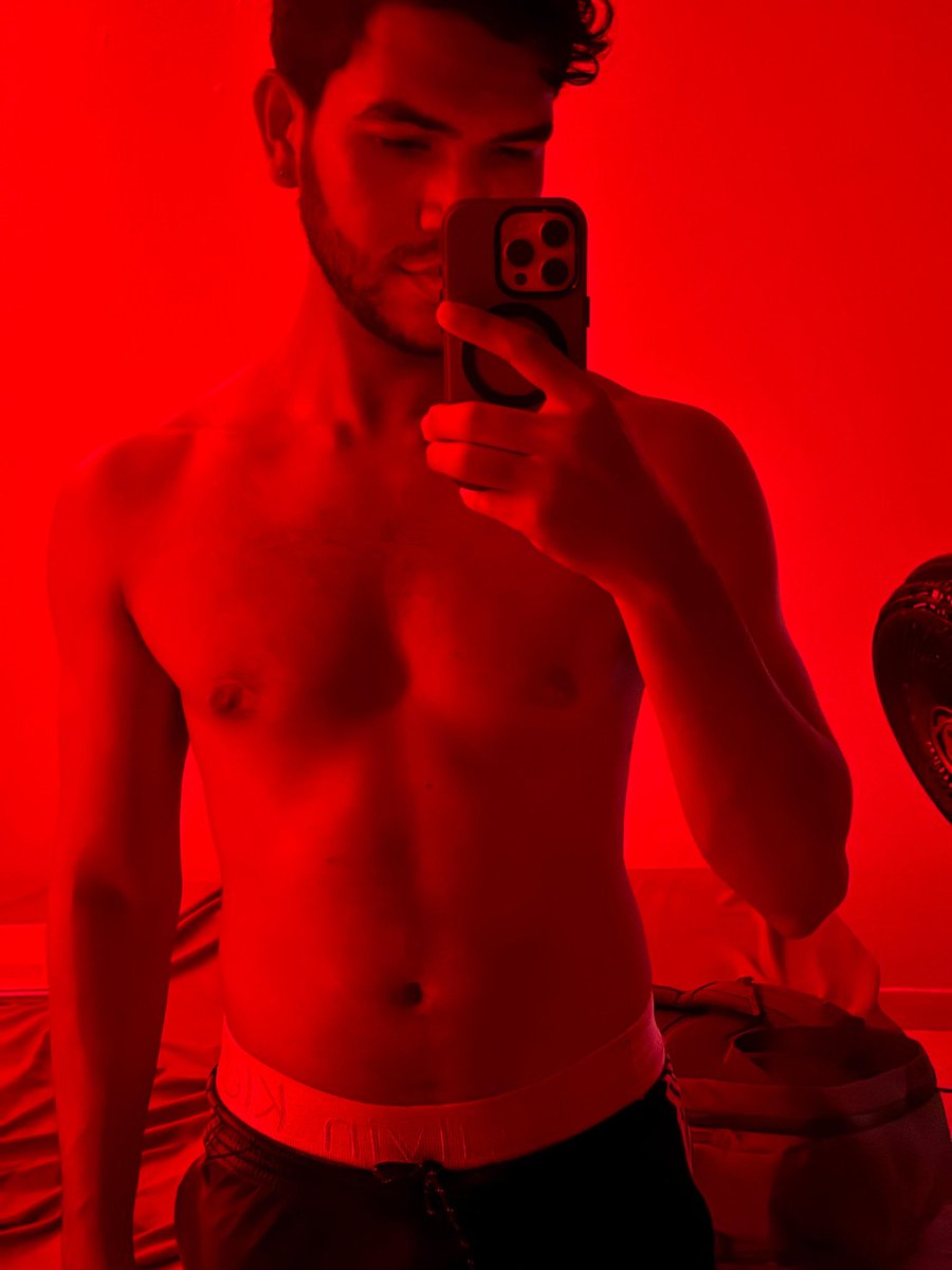 __Migue____'s tweet photo. Rojito 👹 https://t.co/mGQVl3NM3y