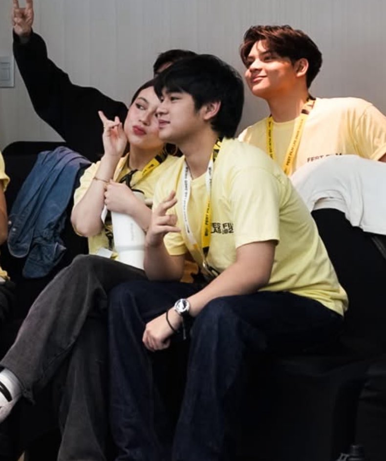 kryzrei_'s tweet photo. Krystal and Miguel cuties, parang hindi sila magkaaway dito 😣

#KrystalMejes | #MiguelVergara https://t.co/z0C1n2NeRs