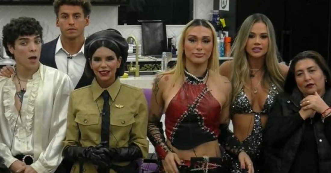 julianation_'s tweet photo. BUDINES VS SHOW #granhermano https://t.co/UTWC9DNImj
