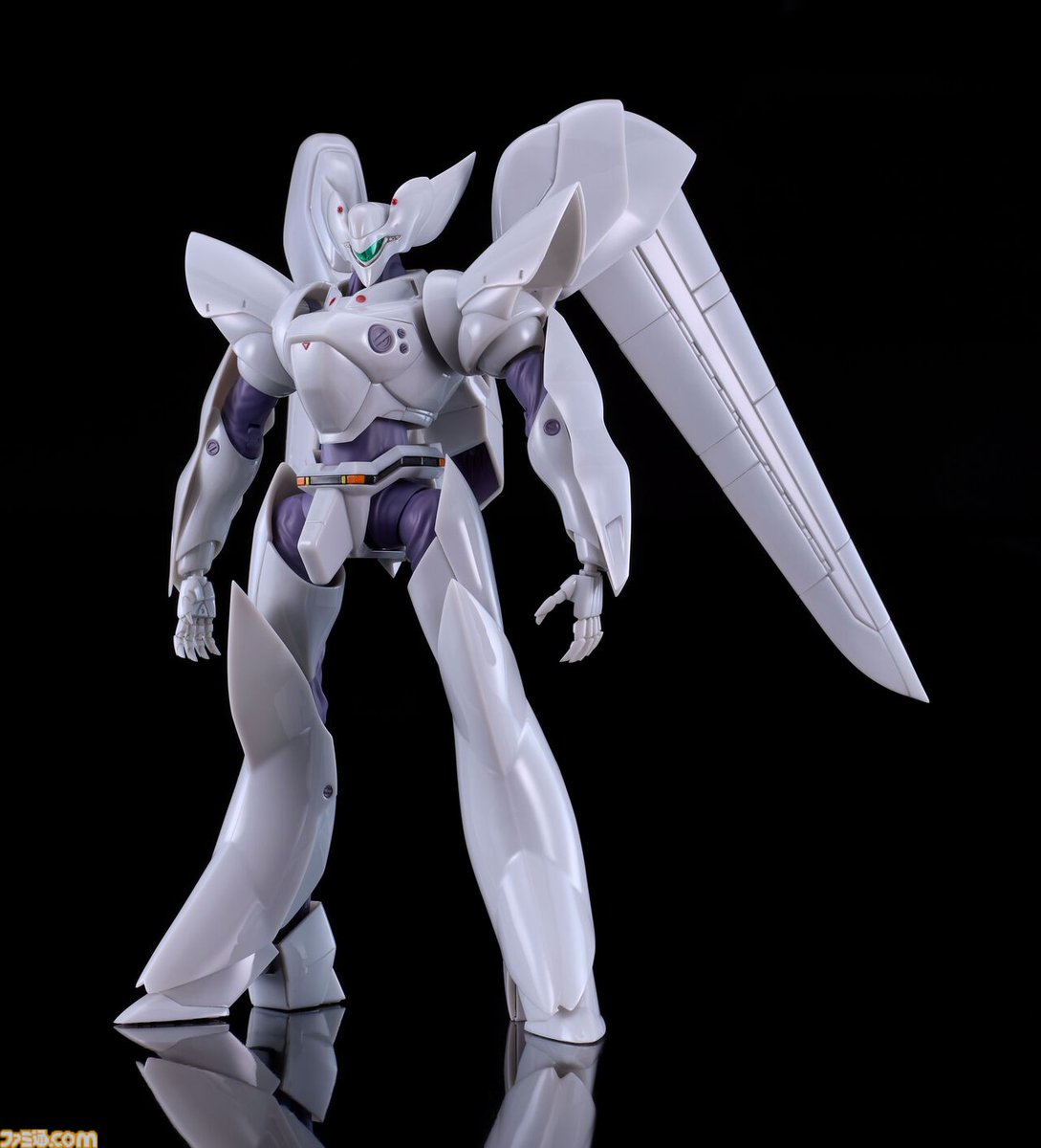 パトレイバーの3Dアクションゲーム特装版。限定カラーの白いグリフォンのプラモデルが付いてくる
famitsu.com/article/202605…

『機動警察パトレイバー the Case Files』PS5パッケージ版の予約がスタート。初回特典は、川井憲次氏の書き下ろしOP曲を含む全30曲収録のサントラCD。