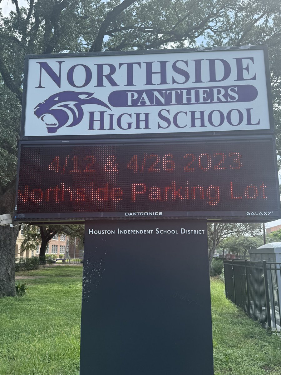 CoachKSigler's tweet photo. Great talking with @CoachReese56 from @northside_hs thanks for the hospitality!!! 🟠🔵

#PicksUp ⛏️🤙🏾 https://t.co/LNS47ARpHJ